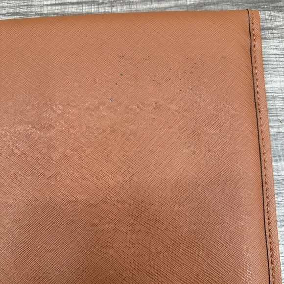 MICHEAL KORS faux leather snap designer Ipad or woman quiet luxury trendy Clutch - Picture 8 of 9